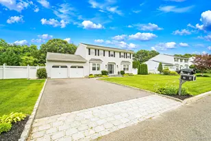 3 Warren Ct, Farmingville, NY 11738 - Photo 3