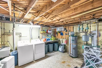 209 Iceland Drive, Huntington Station, NY 11746 - Photo 27