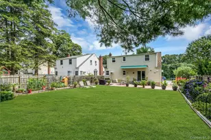 209 Iceland Dr, Huntington Station, NY 11746 - Photo 5