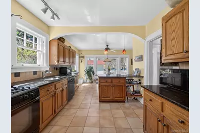 108 Summit Avenue, Tappan, NY 10983 - Photo 17