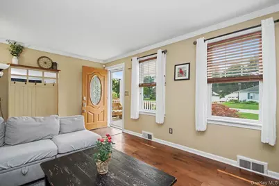 9 Mansion Drive, Hyde Park, NY 12538 - Photo 7