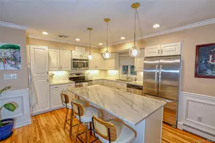 1352 Estelle Ct, Seaford, NY 11783 - Photo 5
