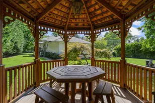 30 Antler Pl, New Rochelle, NY 10804 - Photo 11