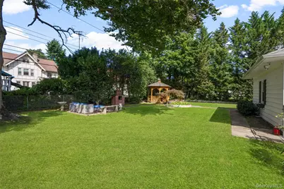 30 Antler Place, New Rochelle, NY 10804 - Photo 7