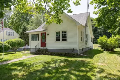 17 Townsend Boulevard, Poughkeepsie, NY 12603 - Photo 3