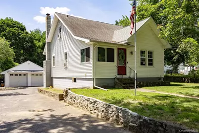 17 Townsend Boulevard, Poughkeepsie, NY 12603 - Photo 1