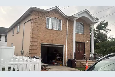 8764 257th Street, Floral Park, NY 11001 - Photo 3