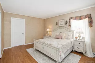12 E Millpage Dr, Bethpage, NY 11714 - Photo 9