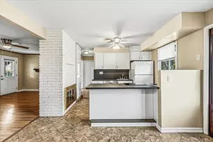 63 Kingfisher Rd, Levittown, NY 11756 - Photo 3