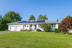 124 Donna Dr, Calverton, NY 11933 - Photo 7