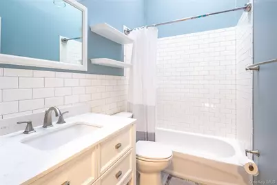 124 Donna Drive, Calverton, NY 11933 - Photo 21
