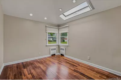 34 Duke Drive, Manhasset Hills, NY 11040 - Photo 23
