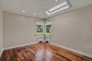 34 Duke Dr, Manhasset Hills, NY 11040 - Photo 23
