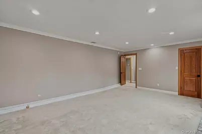 34 Duke Drive, Manhasset Hills, NY 11040 - Photo 35
