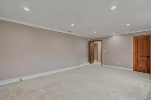 34 Duke Dr, Manhasset Hills, NY 11040 - Photo 35
