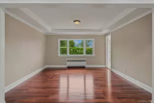 34 Duke Dr, Manhasset Hills, NY 11040 - Photo 9