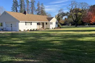 6 Oakridge Dr, Cold Spring Harbor, NY 11743 - Photo 3