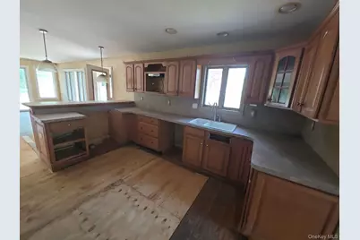 34 Thorburn Avenue, Patchogue, NY 11772 - Photo 7