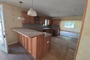 34 Thorburn Ave, Patchogue, NY 11772 - Photo 5