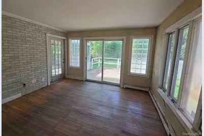 34 Thorburn Avenue, Patchogue, NY 11772 - Photo 9
