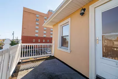 128 W Market Street, Long Beach, NY 11561 - Photo 9