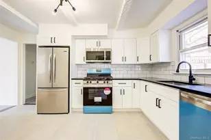 71-65 Douglaston Pkwy, Little Neck, NY 11362 - Photo 5