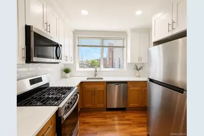 2887 Lamport Place, Bronx, NY 10465 - Photo 13