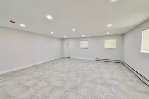 2887 Lamport Pl, Bronx, NY 10465 - Photo 27