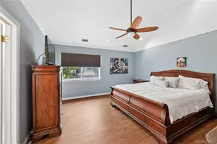 100 Baker Ct, Island Park, NY 11558 - Photo 13