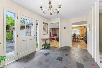 14 Mont Avenue, Dix Hills, NY 11746 - Photo 7