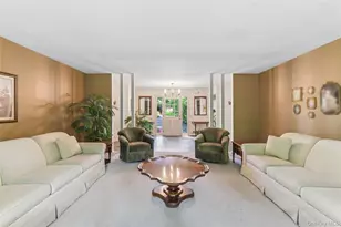 14 Mont Ave, Dix Hills, NY 11746 - Photo 11
