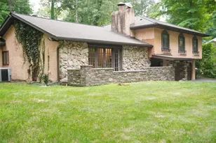 50 Pleasant Ridge Dr, Poughkeepsie, NY 12603 - Photo 3
