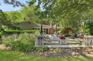 54 Dix Woods Dr, Melville, NY 11747 - Photo 23