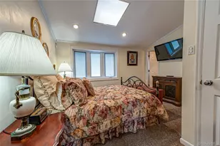 718 Farmers Ave, Bellmore, NY 11710 - Photo 15