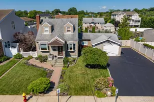718 Farmers Ave, Bellmore, NY 11710 - Photo 23