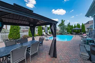 718 Farmers Ave, Bellmore, NY 11710 - Photo 21