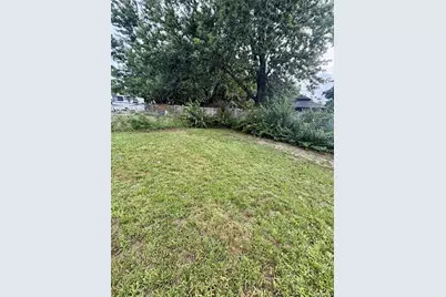 411 Mayflower Avenue, Brentwood, NY 11717 - Photo 7