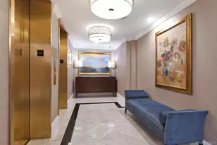 3000 Royal Ct, North Hills, NY 11040 - Photo 19