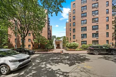 139-15 83rd Avenue #226, Briarwood, NY 11435 - Photo 3
