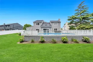 859 Pine Ave, West Islip, NY 11795 - Photo 35