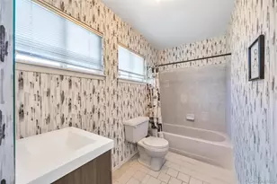 859 Pine Ave, West Islip, NY 11795 - Photo 19