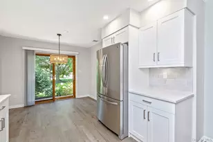 32 Chippendale Dr, Mount Sinai, NY 11766 - Photo 19