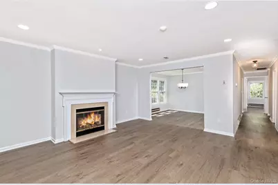 32 Chippendale Drive, Mount Sinai, NY 11766 - Photo 9