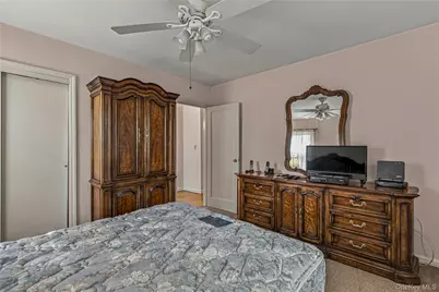 163 Laurel Drive, New Hyde Park, NY 11040 - Photo 9