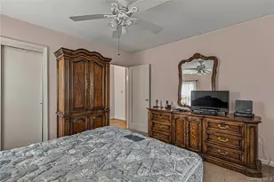 163 Laurel Dr, New Hyde Park, NY 11040 - Photo 9