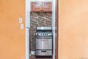 2015 Saint Paul Ave S, Bronx, NY 10461 - Photo 7