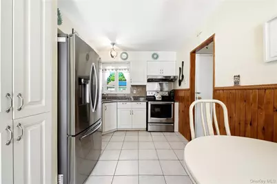 382 Hawkins Road, Centereach, NY 11720 - Photo 11