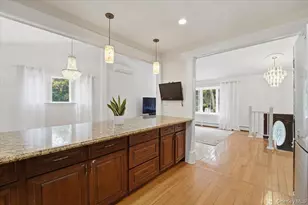 239 Canterbury Rd, White Plains, NY 10607 - Photo 15