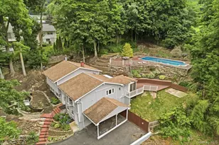 239 Canterbury Rd, White Plains, NY 10607 - Photo 3