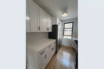445 W 240th Street #3M, Bronx, NY 10463 - Photo 1